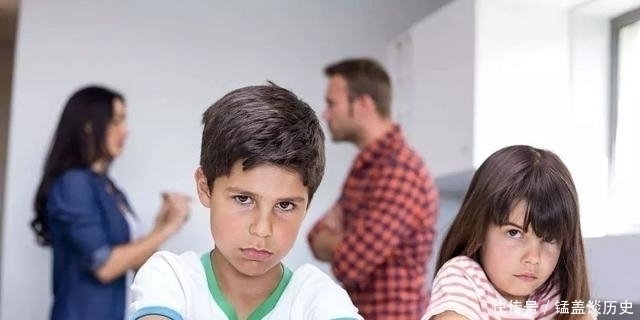 孩子|孩子有以下行为,说明已经开始嫌弃父母了,不纠正容易成白眼狼