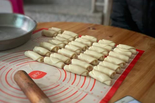 添加|绿豆别再煲汤了，换个新吃法，清凉解暑无添加，又香又甜酥掉渣