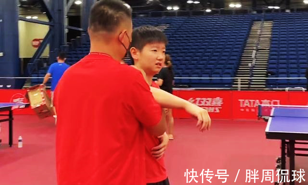 大战|世乒赛大战在即,孙颖莎突传坏消息,国乒新王上位计划或推迟