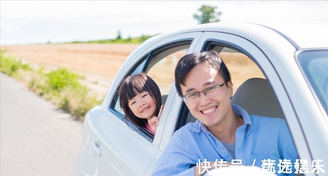 |解说搞笑吃鸡301:神仙队友为了抢KD值,竟无情羞辱我的智商!真嚣张