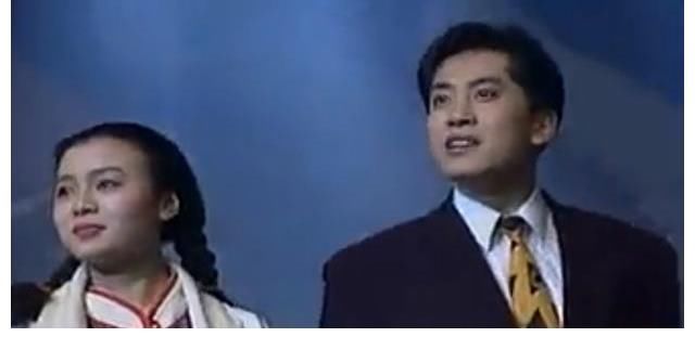 涛声依旧的春晚，梅葆玖姐弟演唱坐宫，张国立现场售卖“耗子药”