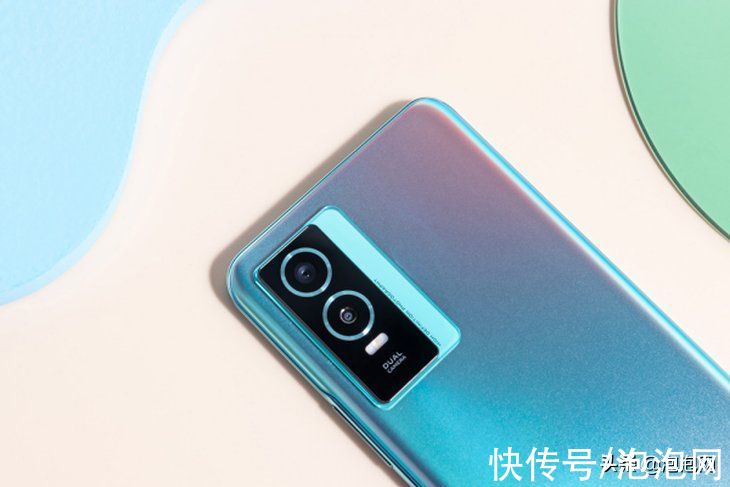 vivo|44W 闪充搭配吸睛颜值，vivo Y76s成千元首选