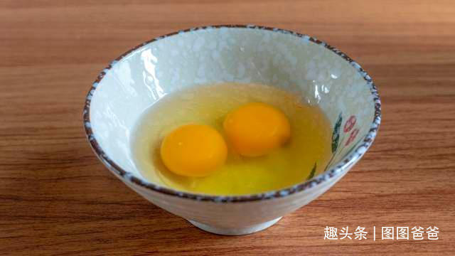 早餐别吃包子馒头了，1块钱饺子皮，5种巧用，美味解馋，孩子最爱