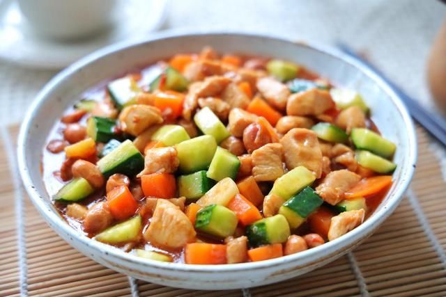 天气冷,这道下饭菜一定要试试,吃一次就上瘾,小朋友太喜欢吃了