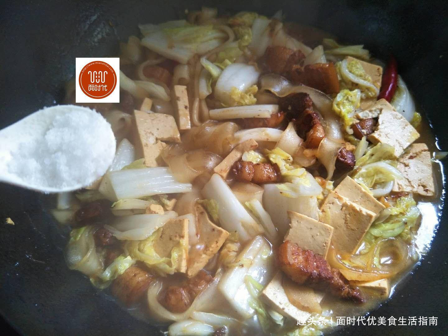 夏天的当家菜，我家每周做一次，每次一大锅都吃光，百吃不厌！