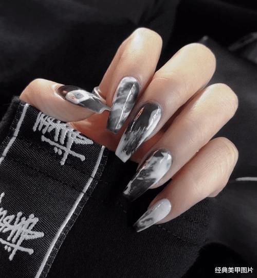 欧美酷帅风美甲,酷girl必备!