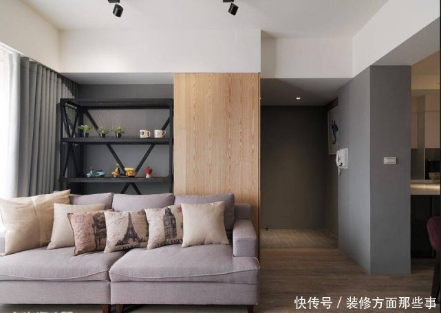 主卧房|91平工业风三居室,让人难以察觉主卧房入口门隐藏其中