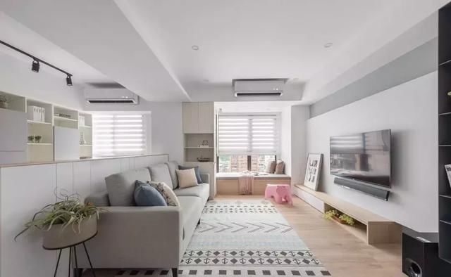 晾晒|客厅连接阳台，要不要装隔断门？幸好我精明，一锤下去赚了好几万