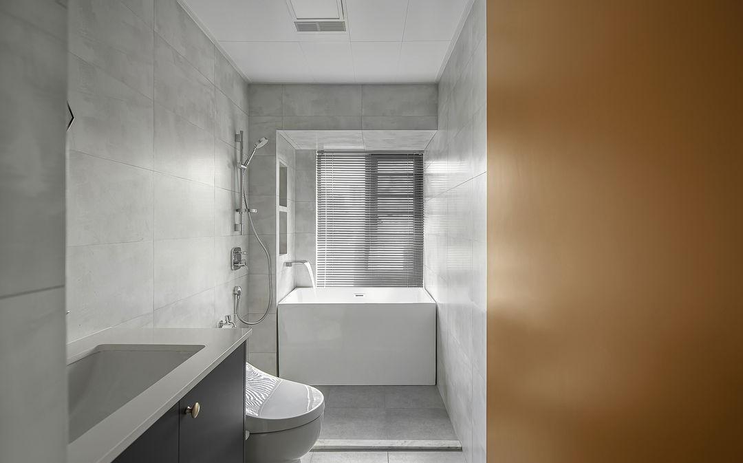 设计|5平方米的浴室,也能拥有大浴缸,堪称小户型的设计模范