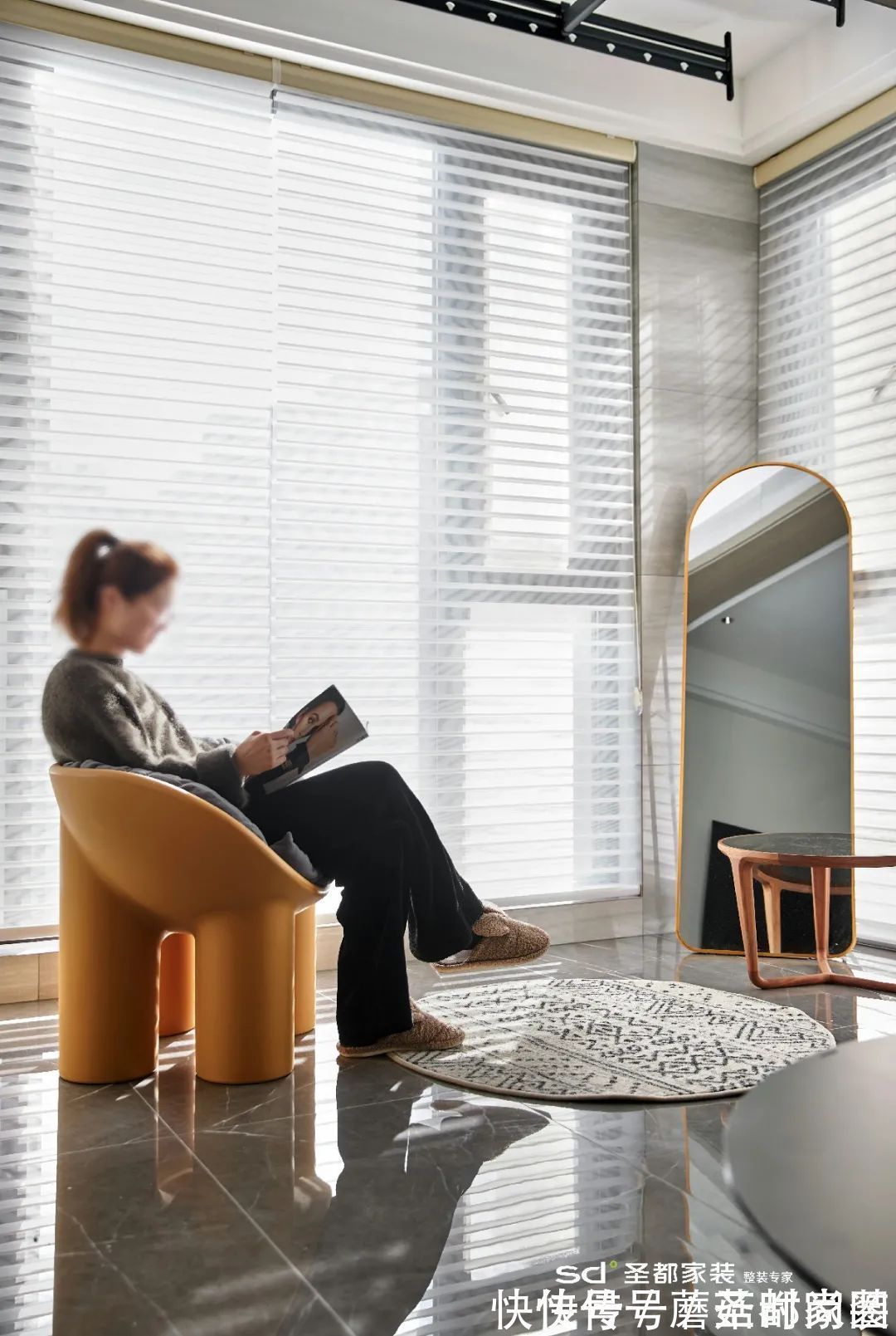 木饰面|独居是一个人的狂欢:93㎡三室两厅家装阳台爆改休闲区