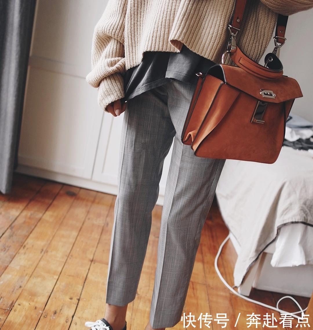 开春第一条裤子，烟管裤的正确打开方式，承包你的春季穿搭！