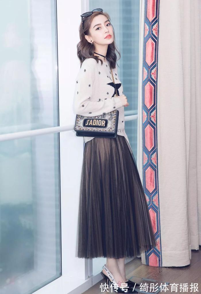 毛衣 穿毛衣别再搭配牛仔裤了,显胖没气质,试试这四种搭配,显瘦优雅