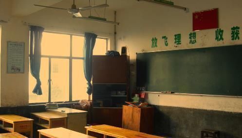 学生|资深班主任“第一个到教室”的，往往都是这5种学生，很真实