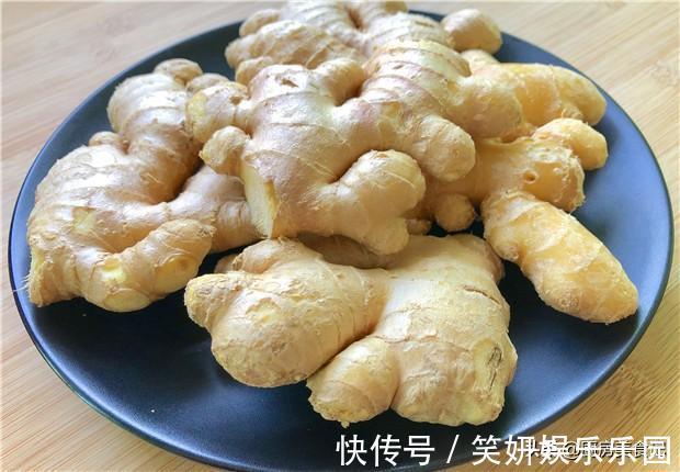 今天才知道,保存生姜这么简单,放半年不干瘪不发芽,越放越好吃