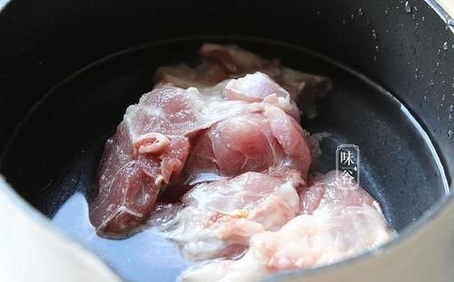 秋天进补，有条件要多喝这“四神汤”，全家都合适，胃口好吃饭香