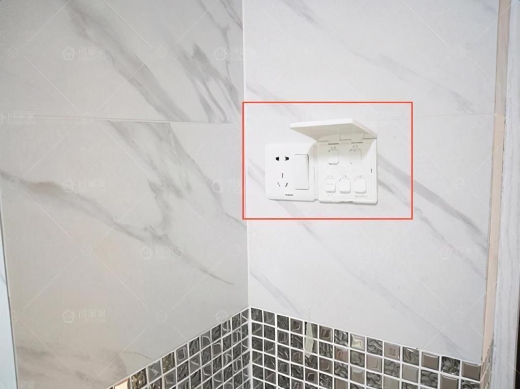 淋浴房|头一次见卫生间装了“踩脚石”,后悔自己家装修早了