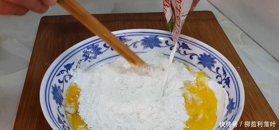 用红豆来做个红豆卷,外酥里嫩,入口香甜,家里孩子超爱吃