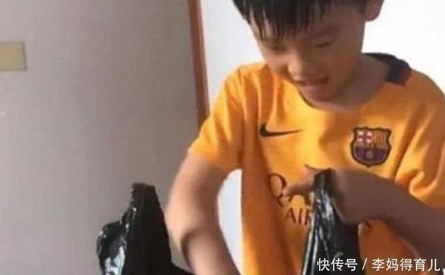 萌娃|父亲的“小皮夹”,爸爸公司面临破产,萌娃拿出10万压岁钱应急