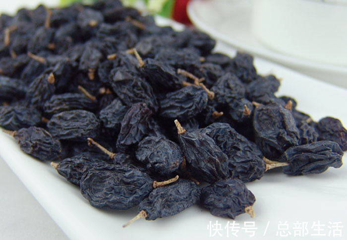 黑加仑干|入秋后,饭后当零食吃一把 ,睡眠好了,脸色更红润,常吃显年轻