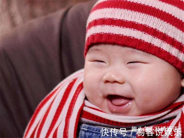 葡萄|为了生个大眼睛娃,孕妇孕期狂吃葡萄,孩子出生后怀疑抱错了