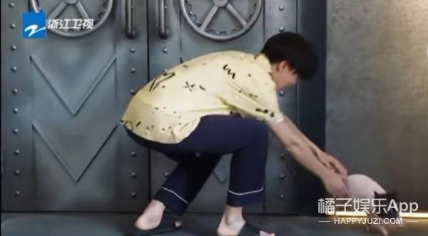 它逃,他追,它…跑的更飞?