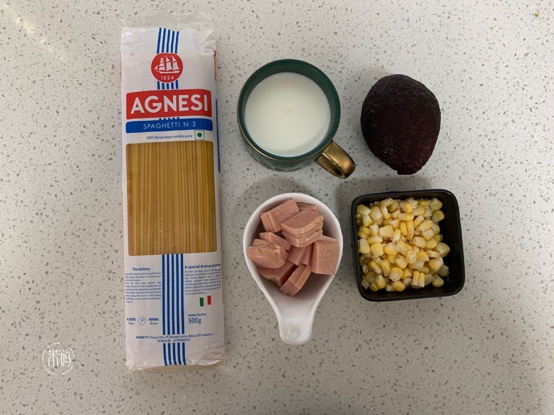 这水果12块一个,用来煮面,奶香浓郁,营养极高,贵点也值