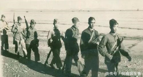 当兵|司令员下放连队当兵,约定要掩饰身份,有次忘了差点闹笑话