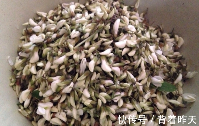 槐花|女人常吃一物,湿气没了,远离妇科炎症,子宫更健康