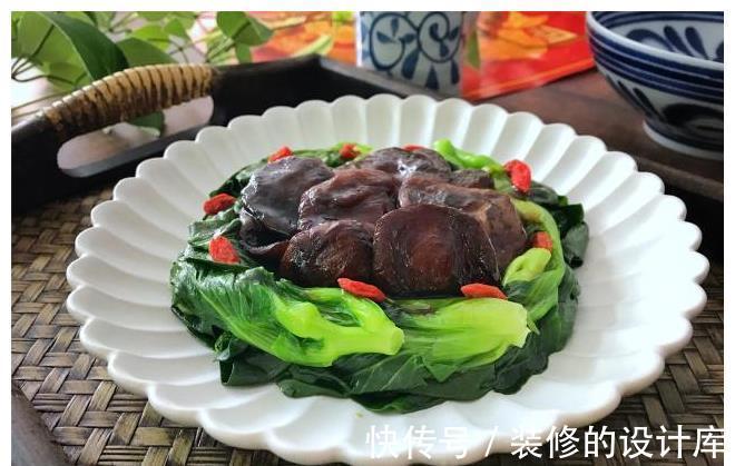 诱人|香菇青菜，香菇用冷水泡还是热水泡？许多人错了，难怪炒出来不香