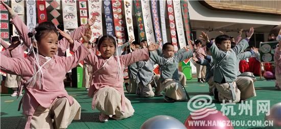 诗词画意伴童年 浙江大学玉泉幼儿园举行中华诗词表演大会