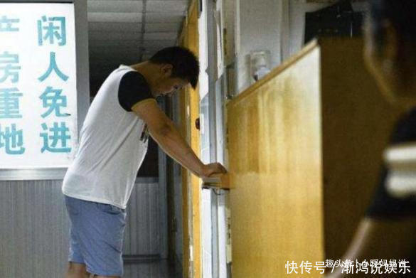 两口子|49岁高龄产妇拼二胎,刚生下双胞胎,丈夫却与25岁儿子打了起来