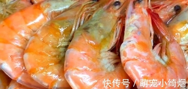 入味|煮大虾时，加水煮就错了，学会这样做，虾肉入味又好吃，太香了