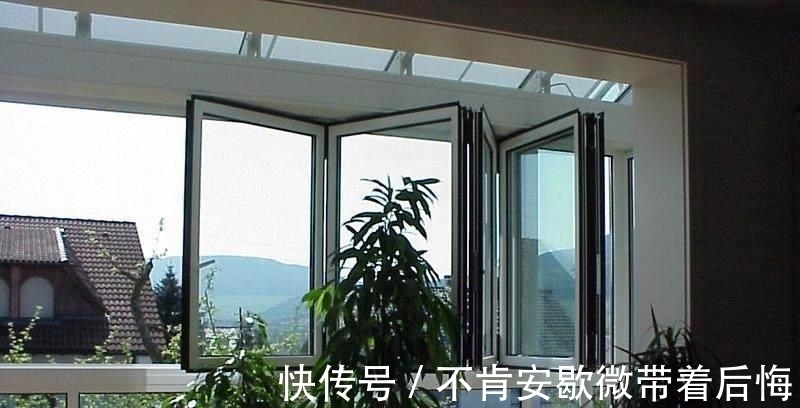 被子|封阳台别再装推拉窗了,不出10年准淘汰,这种窗户还能晒被子!