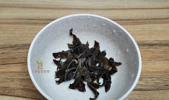 萝卜汤|炖萝卜汤,最忌直接加水,多加一步,萝卜不辣汤汁更香浓,真好喝