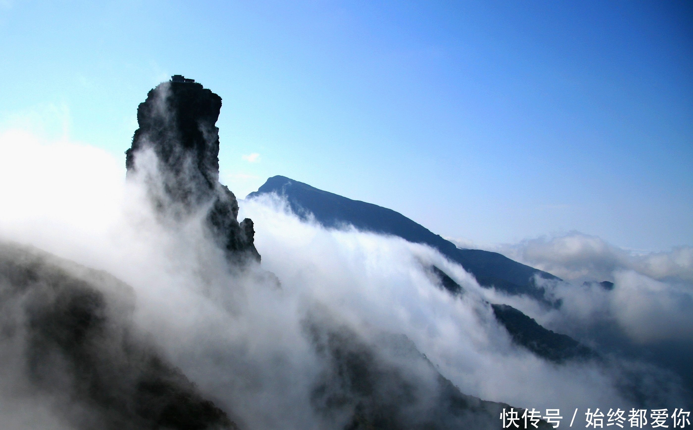 看了屹立在悬崖边亿万年的梵净山，再看日本富士山简直没法比