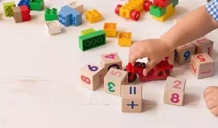 早教班|三岁前常做这四件事,胜过上早教班,促进宝宝智力开发