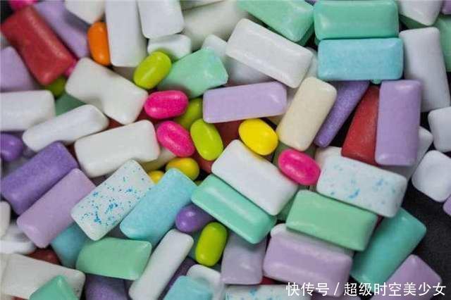 肠子|不小心误吞的口香糖,最后怎么样了?真的会黏在肠子上吗?