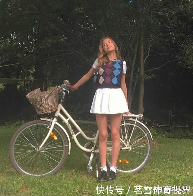 惊喜|“复古风”才是今年的最大惊喜,风格简单不复杂,气质不输法式风