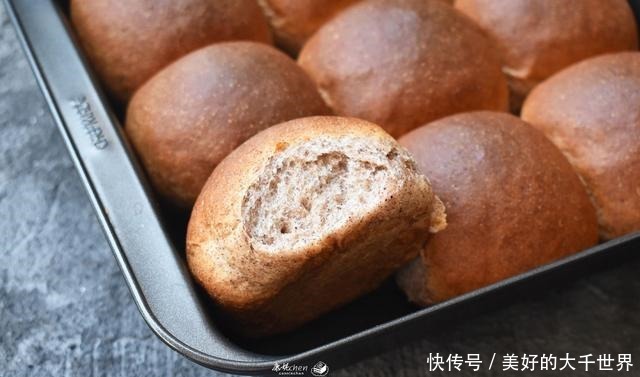 用粗粮做面包,只发酵一次,柔软拉丝,越吃越香,大人孩子都爱吃