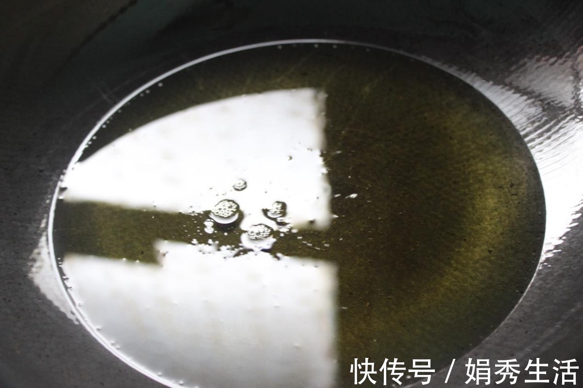 红椒|这大盘鸡看着就流口水，颜色鲜艳好吃，出锅2碗米饭不够吃