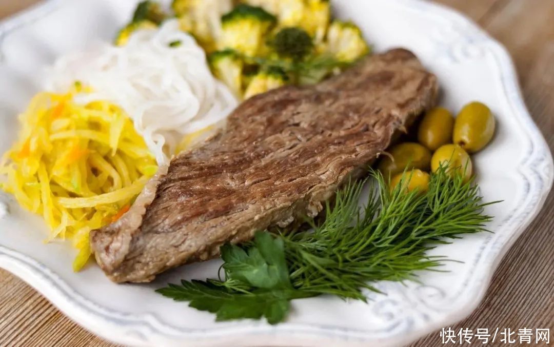 荞麦凉面|夏季宜吃面，这碗最适合，带走暑湿，不长胖，保健康~可别吃错了