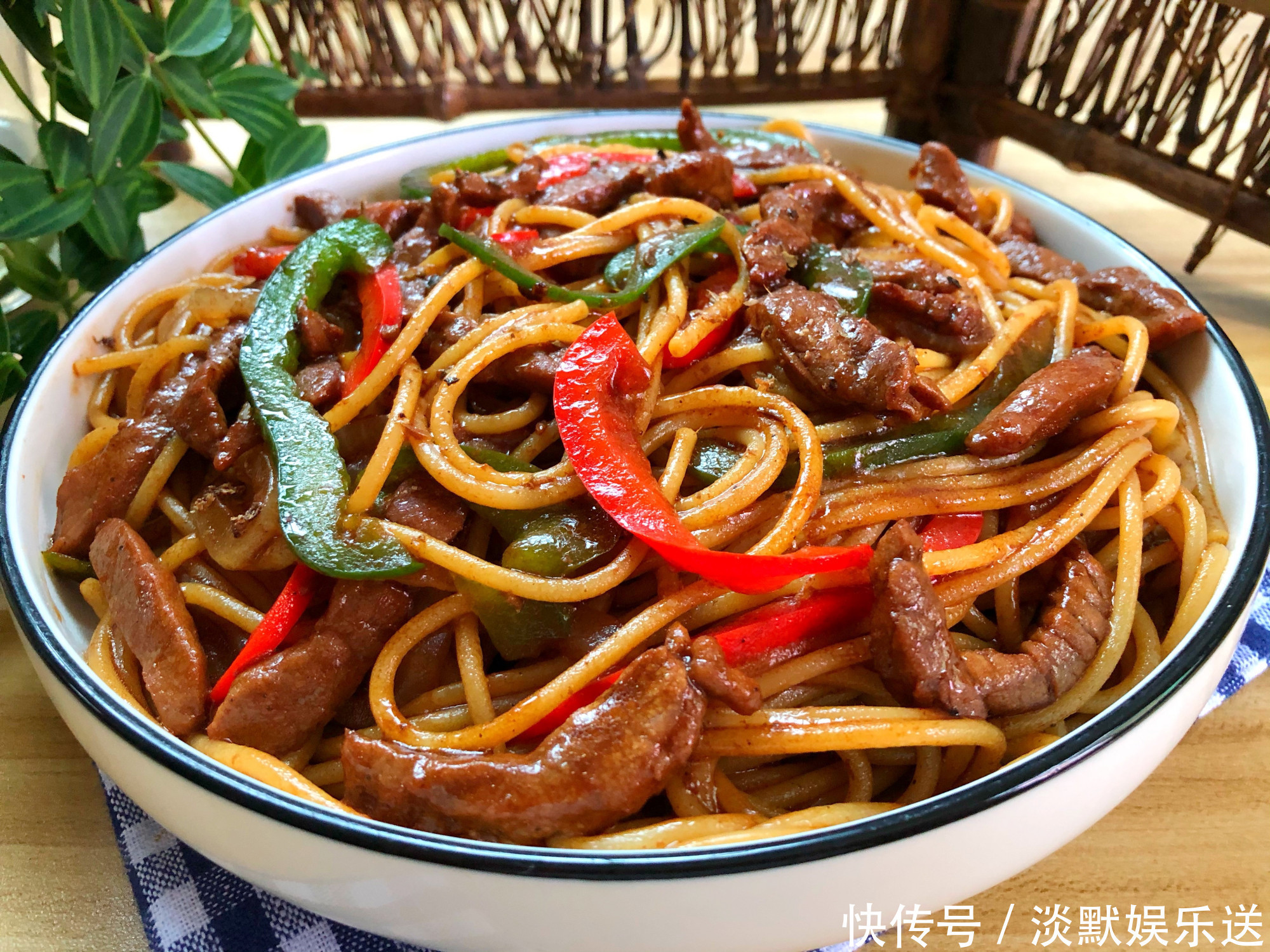 绝配|牛肉和它是绝配,简单一炒,营养又美味,全家都喜欢