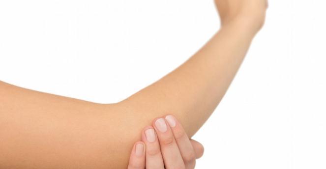 宫寒痛经|天气一凉,手脚冰凉,“4个原因、2个建议”,改善冰凉,温暖全身