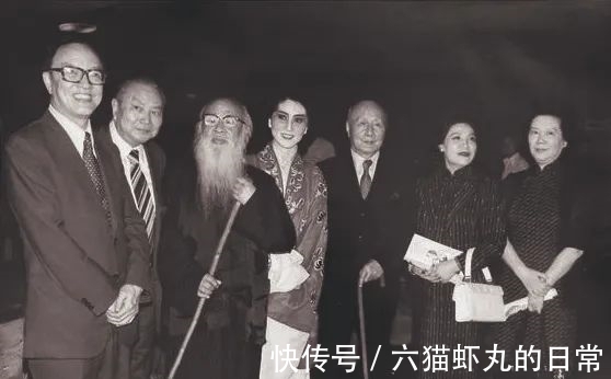 何应钦&开拍2021秋拍丨天开一堑锁咽喉:张大千“峡江”壮年之作