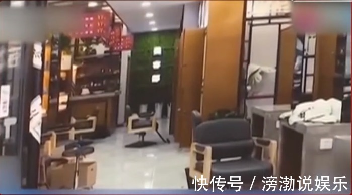理发师|理发店成流氓场所,女生头发刚剪完,两名壮汉就进行“服务”