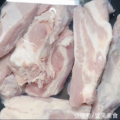 不需要高压锅就能软烂脱骨的炖排骨