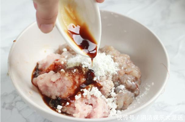  做法|升级版馄饨做法，不蒸不煮拿去煎，脆爽又多汁