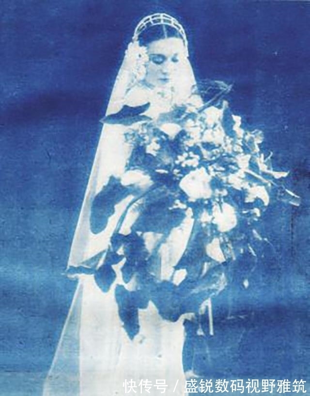 田汉|闻一多田汉为她痴迷,徐志摩给她捧过痰盂,一生爱美,晚年却被剃头