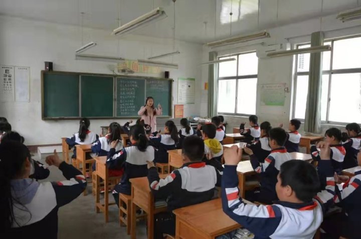 乡村教师|扎根山区学校十余载，曲阜防山这位老师为山里娃插上梦想的翅膀