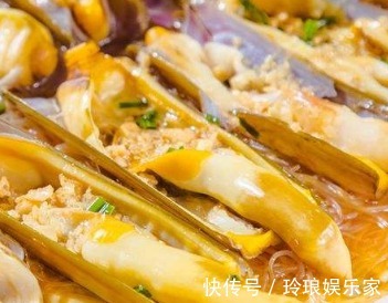 火红的嫩肉和诱人的香味撩拨食欲,尝一口,松软的肉,弹性十足